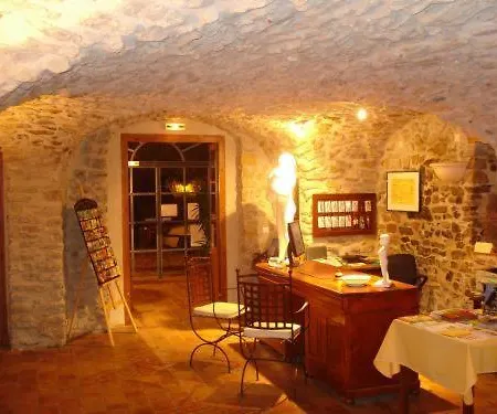 Le Clos Des Arts 3* Les Mages