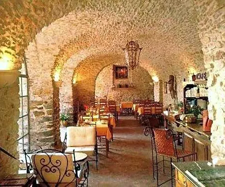 Le Clos Des Arts 3*