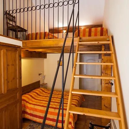 Le Clos Des Arts Les Mages